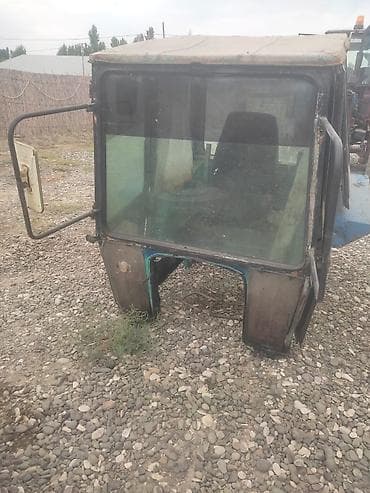 turbo az 06 tovuz: Traktor kabinası – metal karkaslı, şüşəli, qapılı komplekt. - Ön, yan — 4