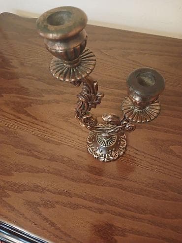 şamdan: İki şamlıq yuvası olan dekorativ şamdan - Material: metal ərintisi — 1