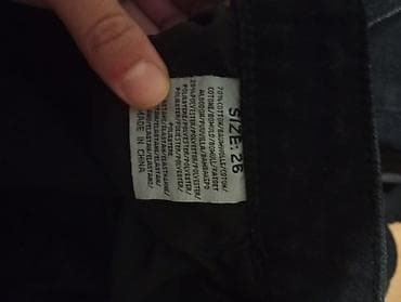 Baş geyimləri: Qadın cins şalvar - Rəng: tünd qara, ön hissədə açıq effektli — 2