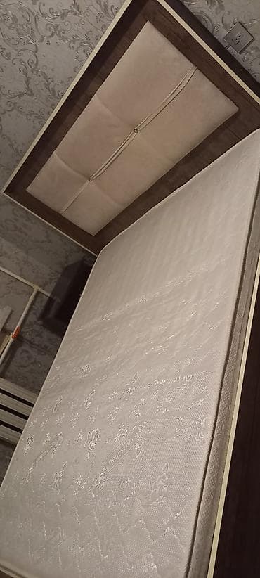 komputer stolu satisi: 2 nəfərlik taxt. ev dəyişdiyi üçün satılır. sağlamdır və yaxşı — 1