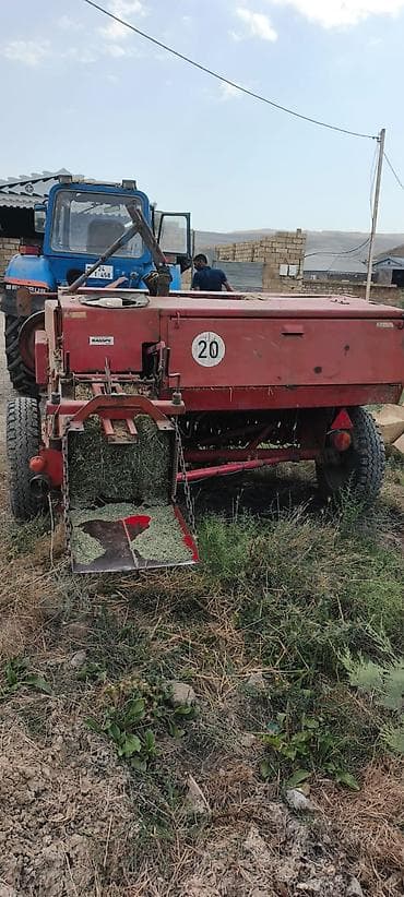 belarus traktor: Mavi traktor + pres yığan qoşqu - Güclü təkərli traktor, kabinli, ön — 5