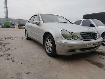 klassik maşınlar: Mercedes-Benz E 220: 2.2 l | 2001 il Sedan — 3