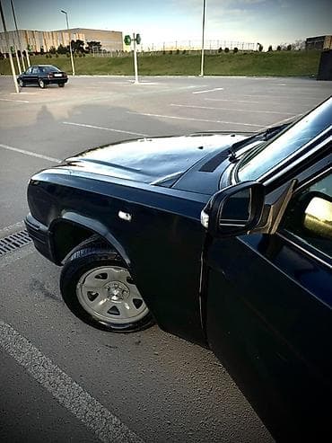 kvadrasikl satisi: QAZ 31105 Volga: 2.3 l | 2005 il 230000 km Sedan — 9