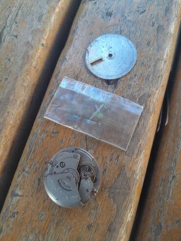 gence saat: Yığılmış saat hissələrindən ibarət bu dəst saat həvəskarları və ya — 3