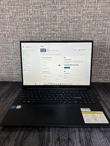 iphone satisi: ASUS VivoBook - Prosessor: Intel Core i5 (Intel Core və Intel Iris Xe — 3