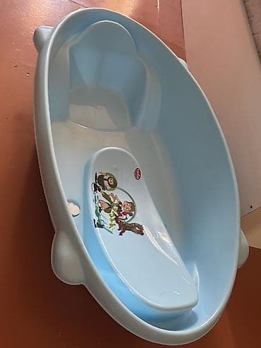 su daş: Uşaq vannası – mavi rəngdə, plastik materialdan. - Daxili anatomiya — 1