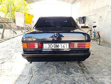 w124 arxa stop: Mercedes-Benz 190: 2 l | 1990 il Sedan — 2