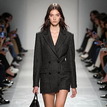 Paltar tikişi: Süni intellekt vasitəsilə ilə fotosessiya xidmətləri sizə evdən — 6