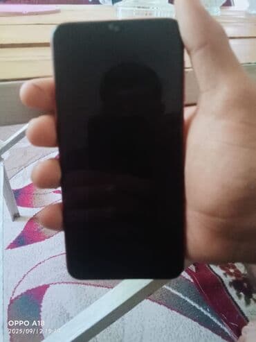 iphone 5 's: Samsung A10e, 32 GB, rəng - Qırmızı, Sensor — 6