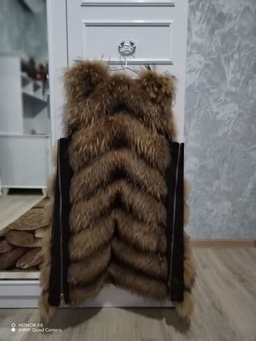 Pencəklər: Kürk jilet 2 defe geyilib yeni alinib 850 azne . S razmerdi. Wp — 1