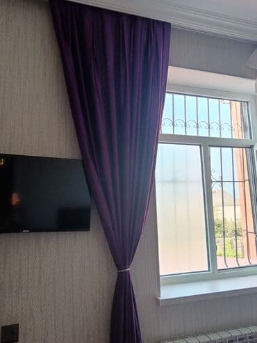 dikey tül perde: Bənövşəyi rəngli qalın parça pərdə - Zərif, dərin bənövşəyi ton – — 2