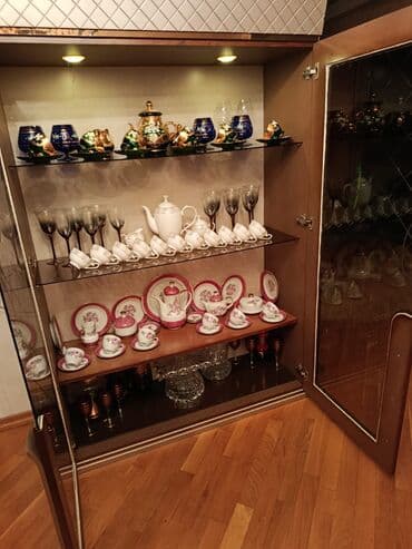 taxta şkaf: Açılan, 2 qapılı Düz dolab, Bufet — 1