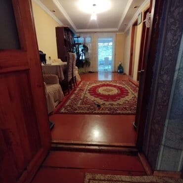 sabunçuda evlər: Bakı, Sabunçu qəs., 3 otaqlı, Köhnə tikili, m. Koroğlu, 96 kv. m — 4