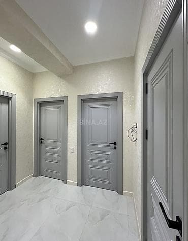 kiraye ev binede: Mənzilin təsviri: - Zövqlə dizayn olunmuş geniş zal: L formalı iri — 8