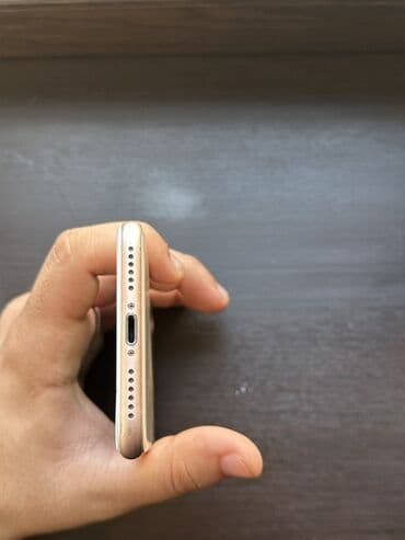 qizil tərəzi: IPhone 8, 64 ГБ, Золотой, Битый, Отпечаток пальца — 7