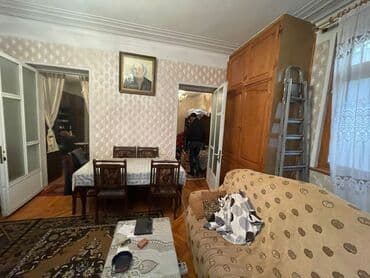 qaracuxurda: Bakı, Qaraçuxur qəs., 3 otaqlı, Köhnə tikili, m. Neftçilər, 70 kv. m — 1