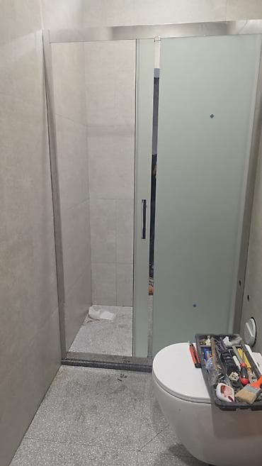 kafel hamam ucun: Şüşə duş kabini – sürüşdürmə mexanizmi ilə - Ölçü: şəkildəki model — 1