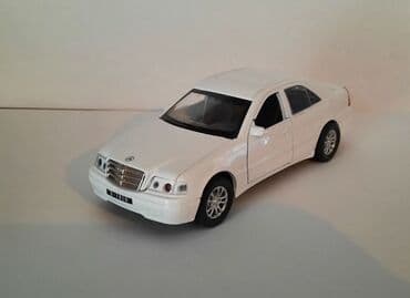 maşın kolleksiyası: Toyota Camry 1:32 miqyaslı metal oyuncaq model avtomobil - Material — 5