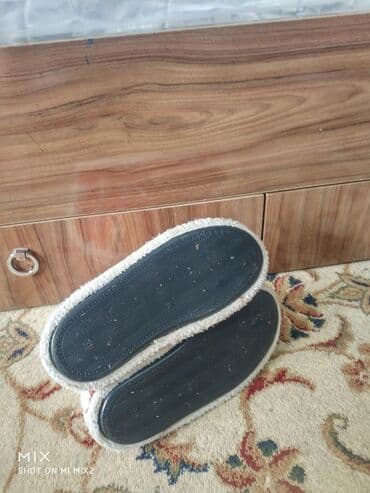 barya ayakkabı: Tərliklər, Ölçü: 39, rəng - Qırmızı, İşlənmiş — 4