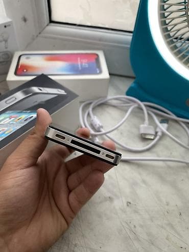 ayfon 6es: IPhone 4, Qara — 4