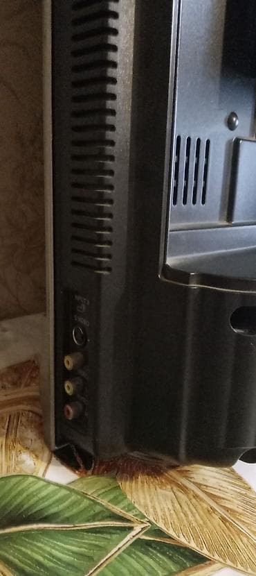 sharp televizorlar: Sharp AQUOS LCD televizor ishleyende birden bire sonur - Ekran — 8