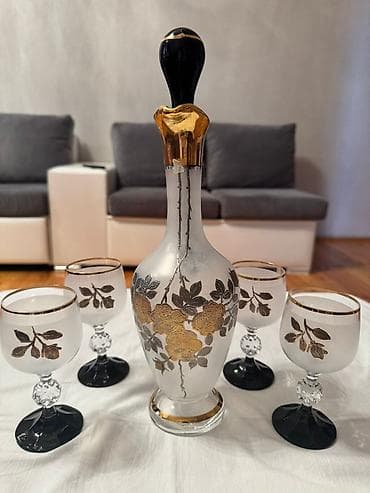 aloe gul: Şüşə likyor dəsti - Tərkib: 1 ədəd qrafin (qapaqlı) + 5 ədəd kiçik — 1