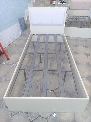 matras döşəklər: Tək nəfərlik çarpayı karkası - Ölçü: təxmini 90×190 sm (tək — 2