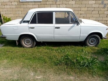 Avtomobil: Klassik VAZ/Lada sedanı (ağ rəng) Kuzov: 4 qapılı, kompakt