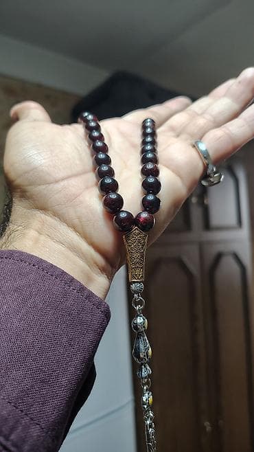 Qranat daşından hazırlanmış təsbeh - Muncuqlar: dairəvi, cilalanmış lalafo.az -da Qranat daşından hazırlanmış təsbeh - Muncuqlar: dairəvi, cilalanmış
