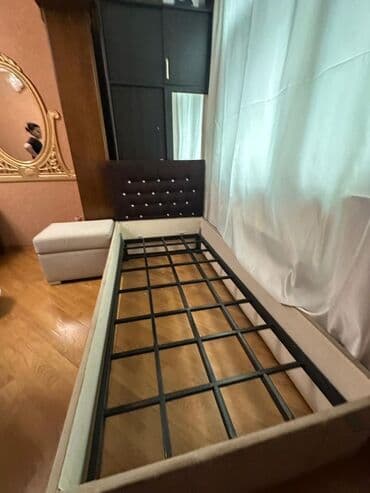 İşlənmiş, Təknəfərlik çarpayı, Bazasız, Matras ilə, Siyirməsiz