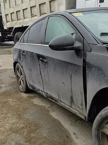 Chevrolet Cruze: 1.4 l | 2015 il Sedan — 2