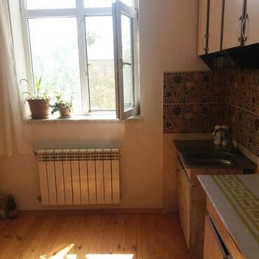 qaracuxurda ev: 70 kv. m, 2 otaqlı — 6