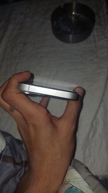 IPhone 14, 128 GB, Gümüşü — 3