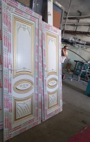 qapi ustu asmalar: Plasti̇k şkaf. Ağ və rəngli̇ — 26