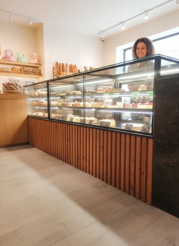 santexnik ustasi qaracuxur: Satış məsləhətçisi tələb olunur, Yalnız qadınlar üçün, 18-29 yaş, 1-2 illik təcrübə, Ayda 2 dəfə ödəniş — 1