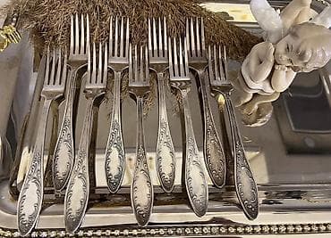 Melxior çəngəl. 18 ədəd var. Ölçüsü: uzunluq 20 sm Qiyməti: 6 ədədi 30