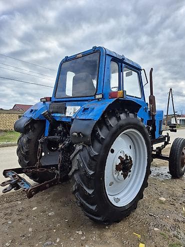 Avtomobil satışı: Belarus traktoru (MTZ seriyası) - Korpus: Kabinəli, mavi rəngli — 2