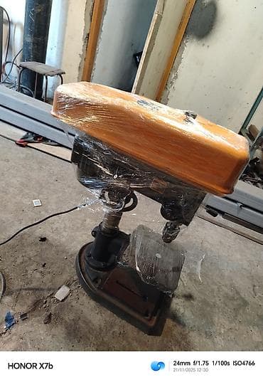 DERA markalı şaquli dəzgah tipli stolüstü qazma aparatı -