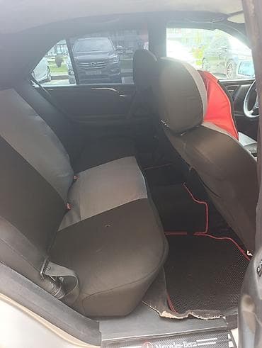 toyota prado bufer: Mercedes-Benz sedan – salon və daxili təchizat - Kuzov: sedan, gümüşü — 10