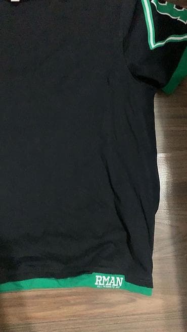 alt geyimleri: Qara rəngli qısaqoll T‑shirt - Rəng: qara; yaşıl detallar - Dizayn — 2