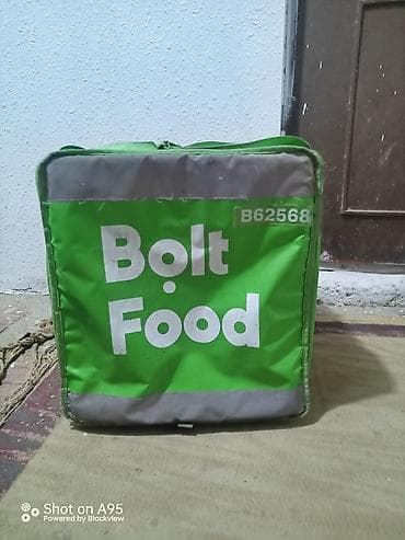Bolt Food termo çatdırılma çantası - Rəng: yaşıl, reflektor zolaqlı -