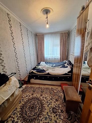 koroğluda kiraye ev: Neftcilər metrosu.5 in 4 cü mərtəbəsi 3 otaq .bir qiz tələb olunur 150 — 2