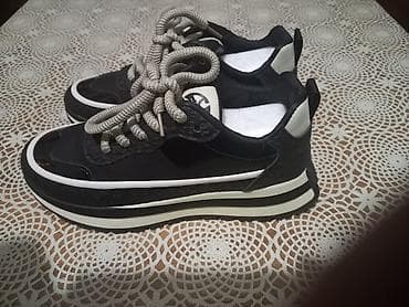 Krasofkalar və idman ayaqqabıları