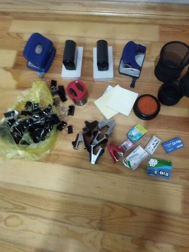 набор художника: Ofis ləvazimatları kağız desenler 2 AZN, qələm qapıları 1 AZN, sənəd — 1