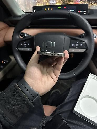 basofka qutusu: IPhone 15 Pro, Natural Titanium, Face ID — 3