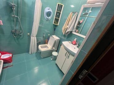 bayılda bina evləri: Binəqədi rayonu,7 mkr,Azadlıq pr,4 mərtəbənin,1-ci mərtəbəsində,2 — 7