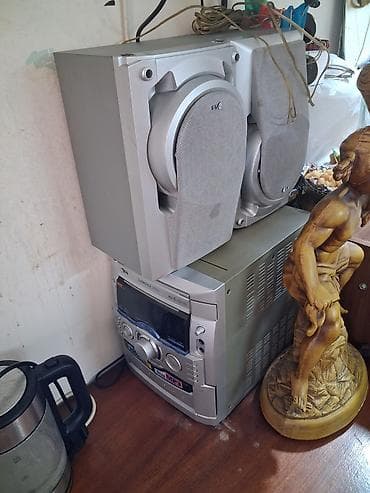 LG musiqi mərkəzi – 3 VCD/VideoCD pleyeri və MP3 dəstəyi ilə -