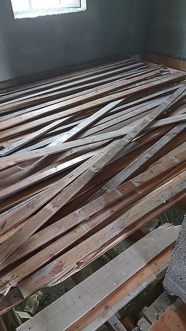 Tikinti üçün taxta materialı salam 40 kıvadrat taxda satılır təcli — 2
