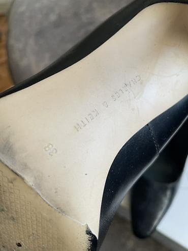 Sabo: Tuflilər, Charles&Keith, Ölçü: 38, rəng - Qara, İşlənmiş — 5