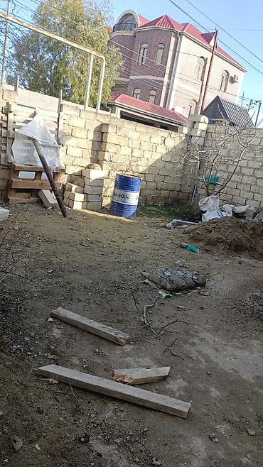 2 sota yaxın yerdə 76 kv olan evdir .evin 80 faizi hazırdı.suyu işığı lalafo.az -da 2 sota yaxın yerdə 76 kv olan evdir .evin 80 faizi hazırdı.suyu işığı